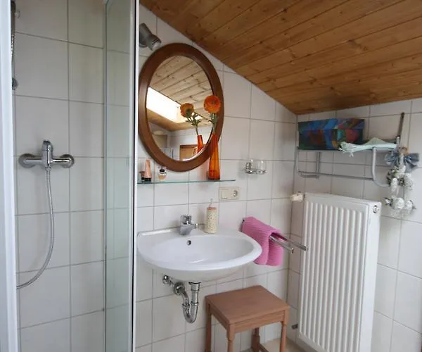 Und Holzapfel Appartement *