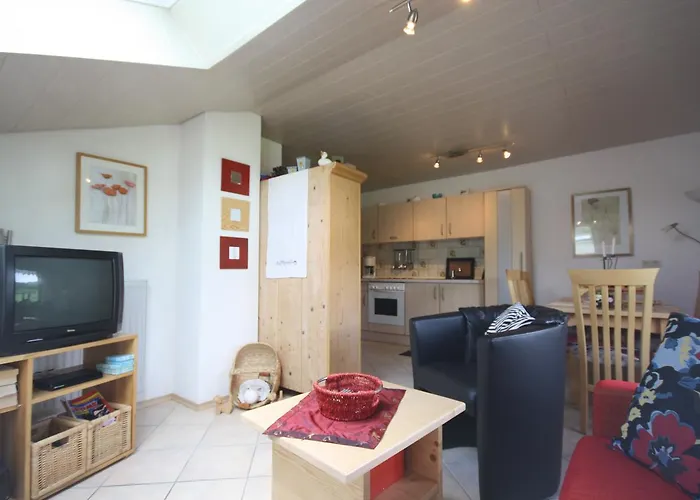 Appartement Und Holzapfel *