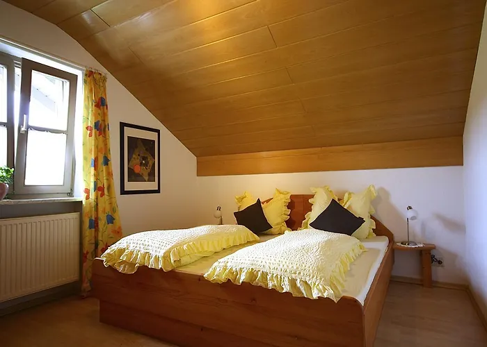 Appartement Und Holzapfel *
